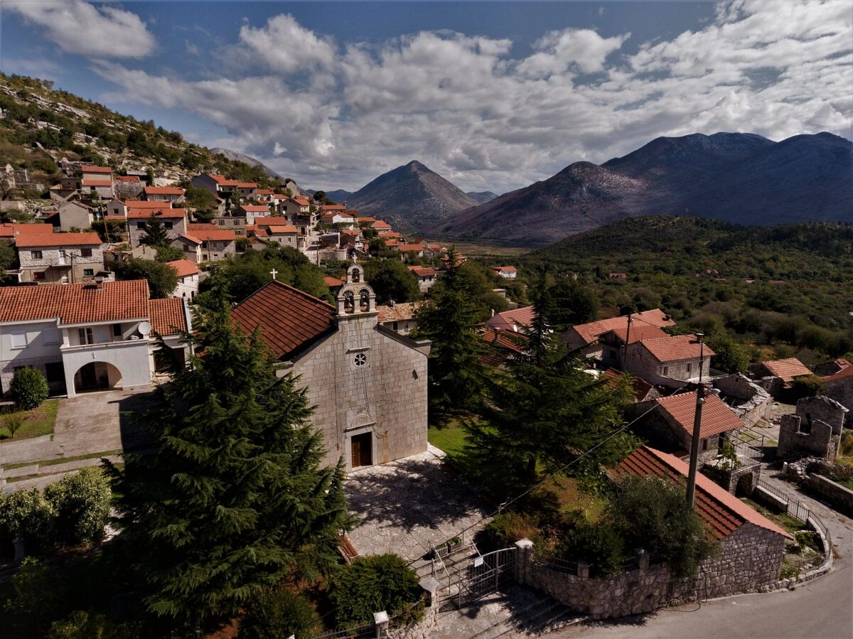 Ravno - jedno od najljepših sela u BiH (video)